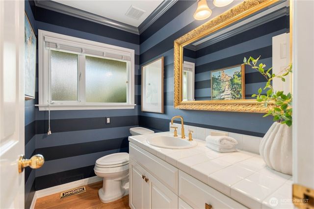 954 S Locust Lane, Tacoma, WA 98465