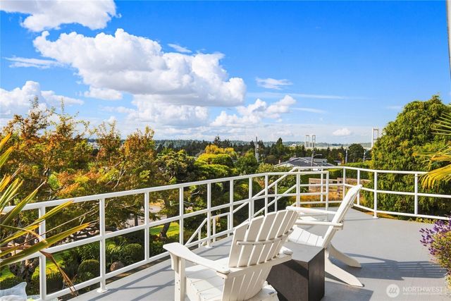 954 S Locust Lane, Tacoma, WA 98465