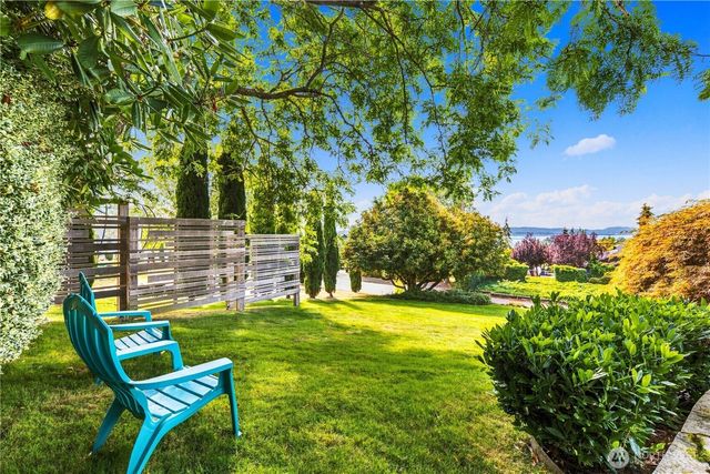954 S Locust Lane, Tacoma, WA 98465