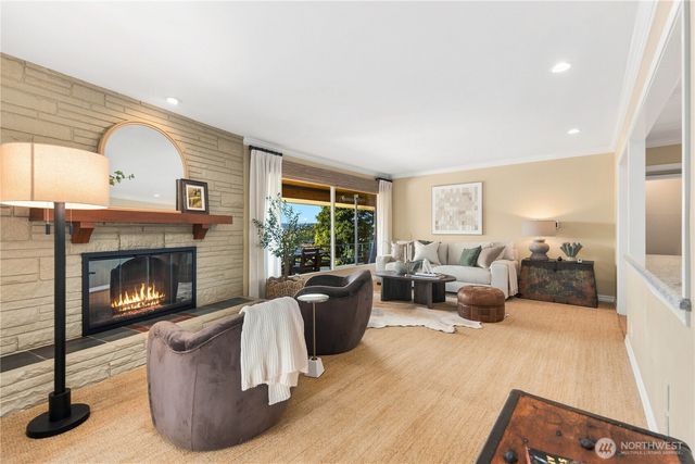 954 S Locust Lane, Tacoma, WA 98465