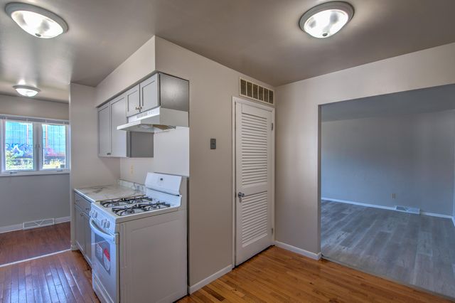 1139 Logan, Hammond, IN 46320