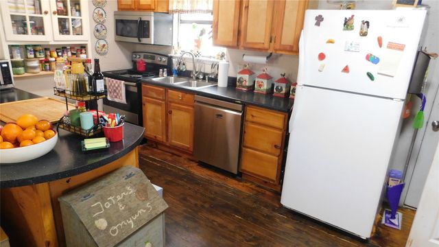 605 E Hunt Street, Leonard, TX 75452