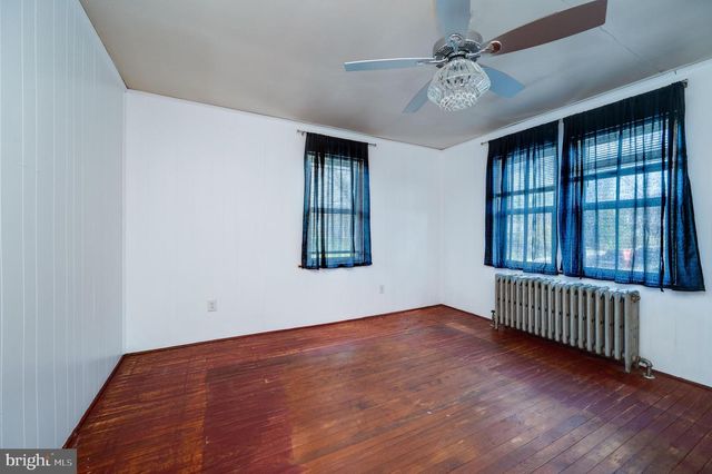 421 E MAIN ST, Fleetwood, PA 19522