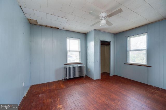 421 E MAIN ST, Fleetwood, PA 19522
