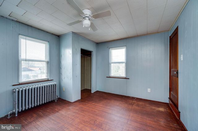 421 E MAIN ST, Fleetwood, PA 19522