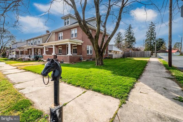421 E MAIN ST, Fleetwood, PA 19522