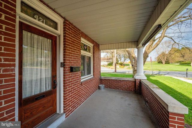 421 E MAIN ST, Fleetwood, PA 19522