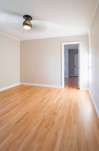 1392 W 52nd Place, La Grange Highlands, IL 60525