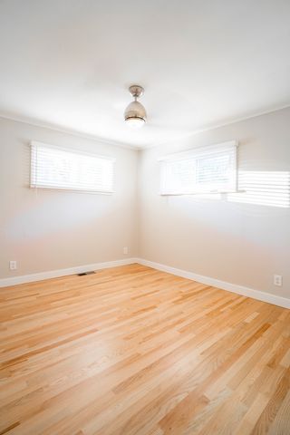 1392 W 52nd Place, La Grange Highlands, IL 60525