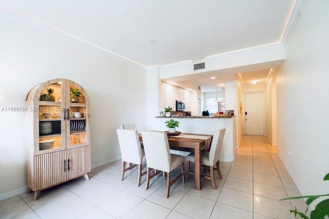 26 Royal Palm Way 304, Boca Raton, FL 33432