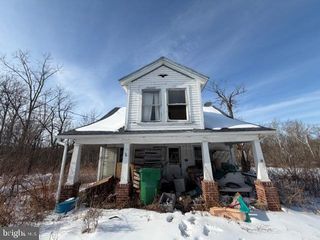 61 BATEMAN RD, York Springs, PA 17372