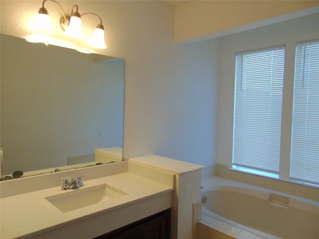 9611 Walnut Street 1303, Dallas, TX 75243