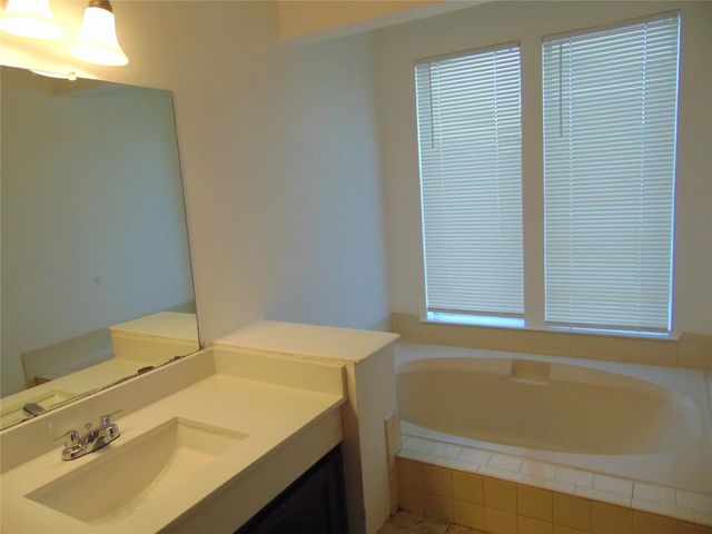 9611 Walnut Street 1303, Dallas, TX 75243