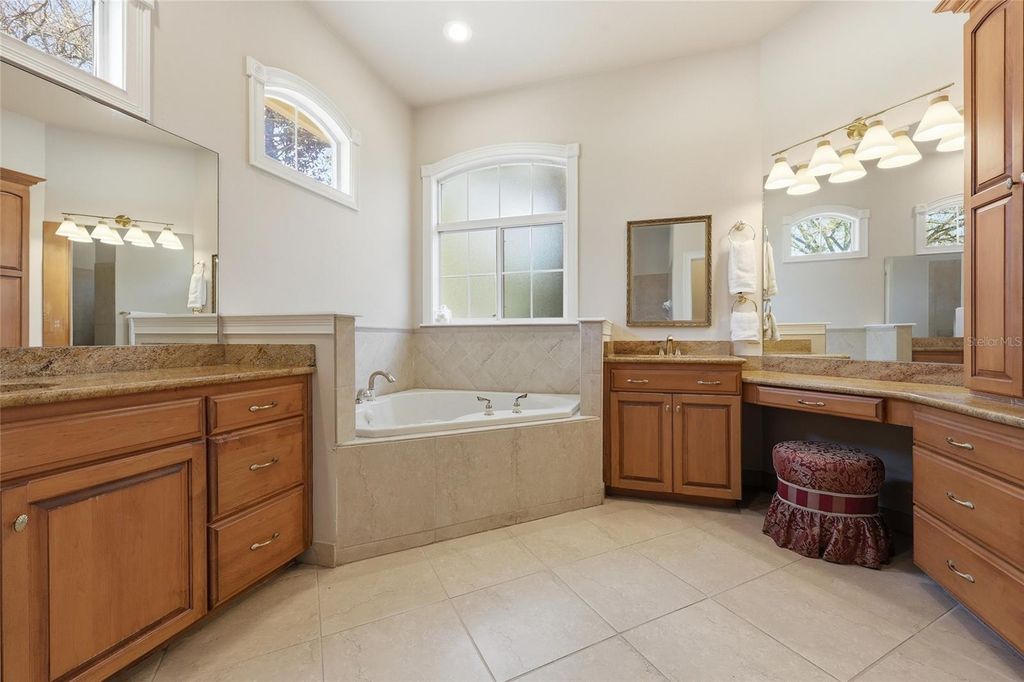 Image 16 of property listing at 14524 NW 41ST AVENUE, Newberry, FL 32669