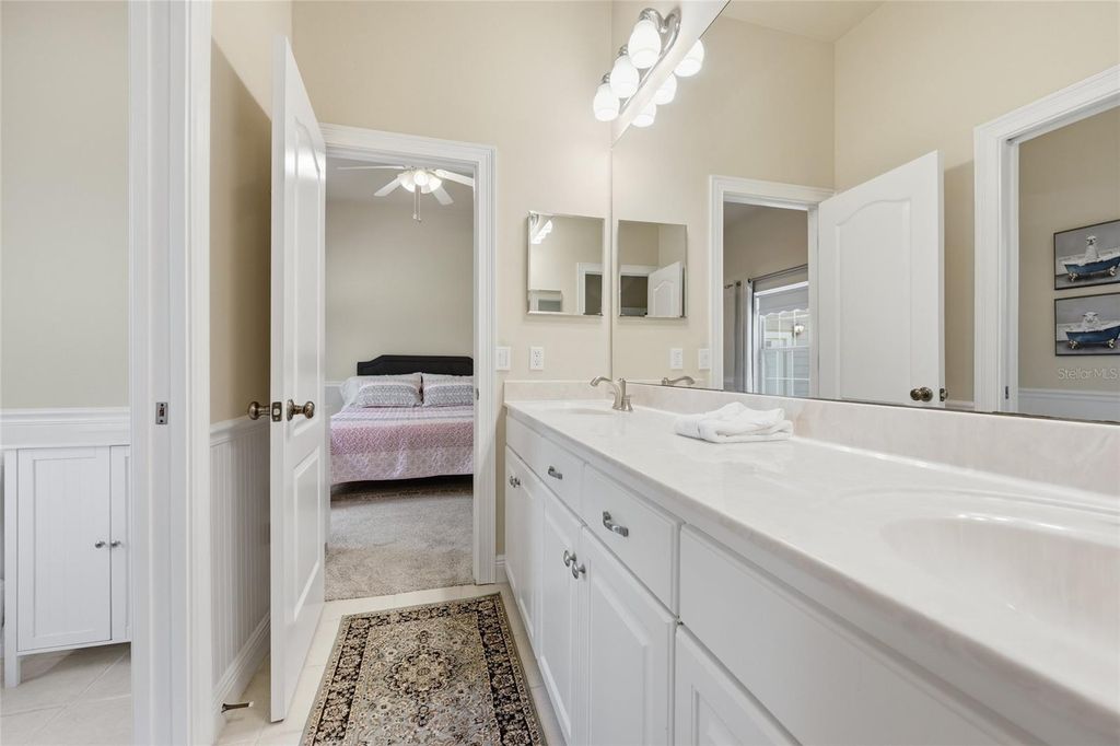 Image 40 of property listing at 14524 NW 41ST AVENUE, Newberry, FL 32669