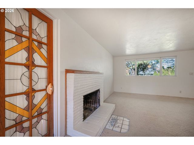 2525 FRIENDLY St, Eugene, OR 97405