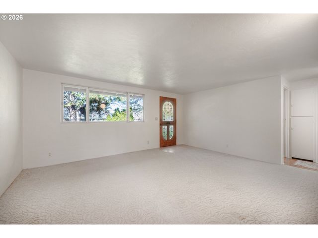 2525 FRIENDLY St, Eugene, OR 97405