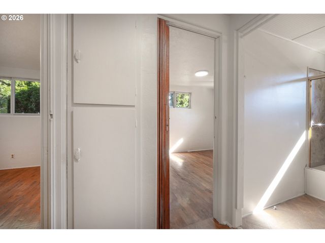 2525 FRIENDLY St, Eugene, OR 97405