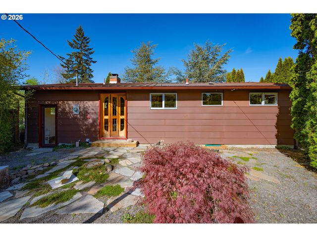 2525 FRIENDLY St, Eugene, OR 97405