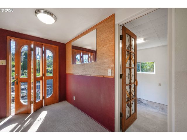 2525 FRIENDLY St, Eugene, OR 97405