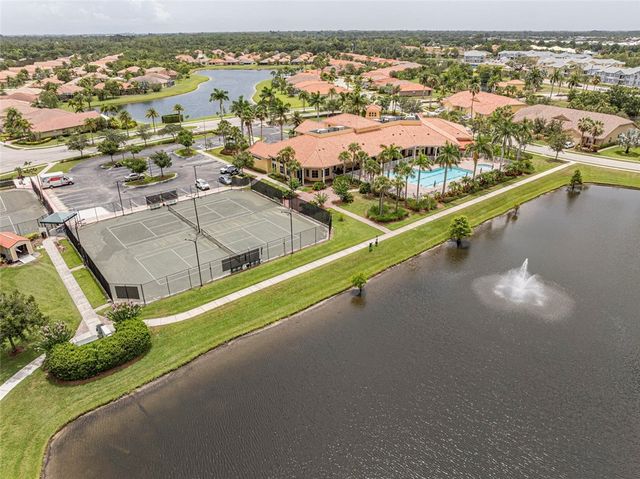 6325 Oxford Circle 101A, Vero Beach, FL 32966