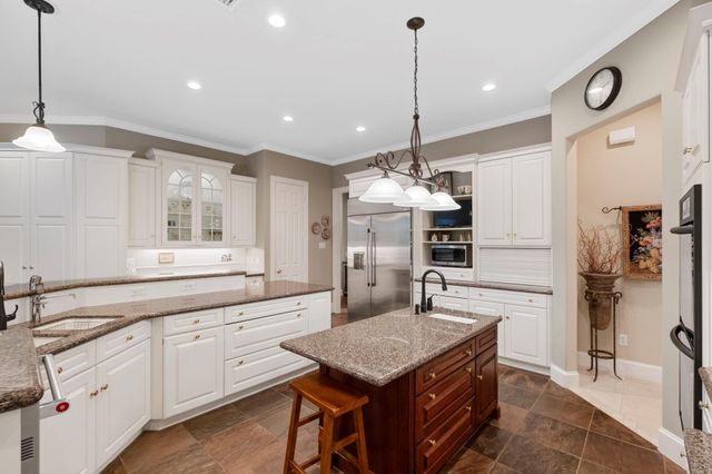 7 Silverloch Court, Sugar Land, TX 77479