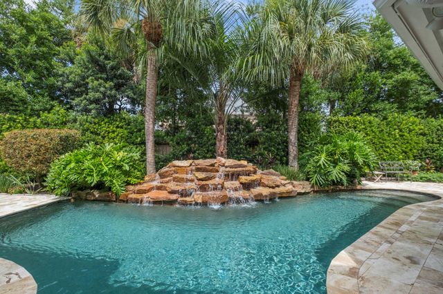 7 Silverloch Court, Sugar Land, TX 77479