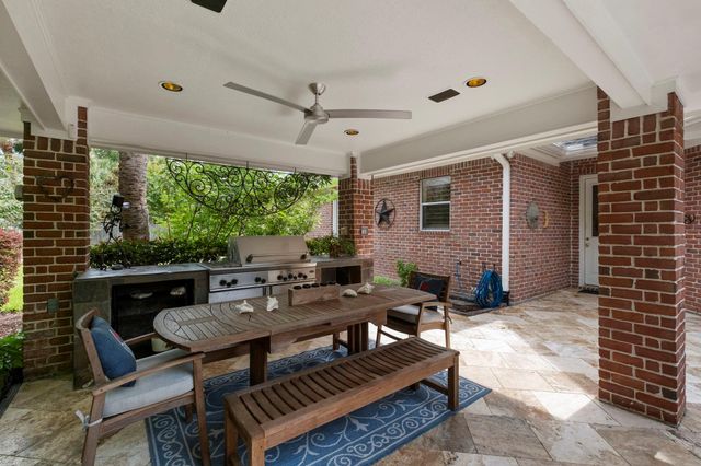 7 Silverloch Court, Sugar Land, TX 77479