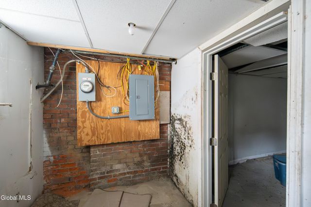 67 Ingalls Avenue, Troy, NY 12180