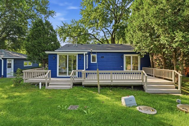 2804 Russett Road, Mchenry, IL 60050