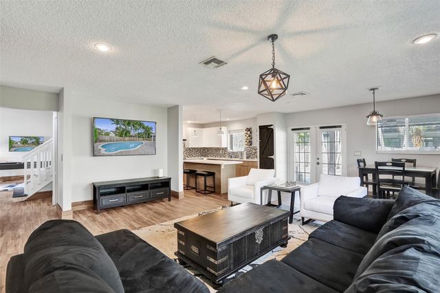 19321 NW 10th Street, Pembroke Pines, FL 33029