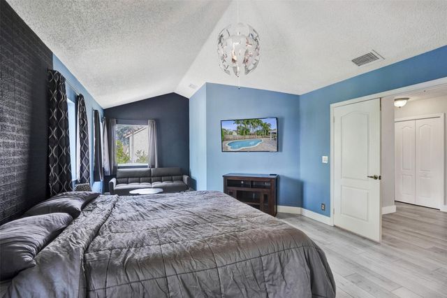 19321 NW 10th Street, Pembroke Pines, FL 33029