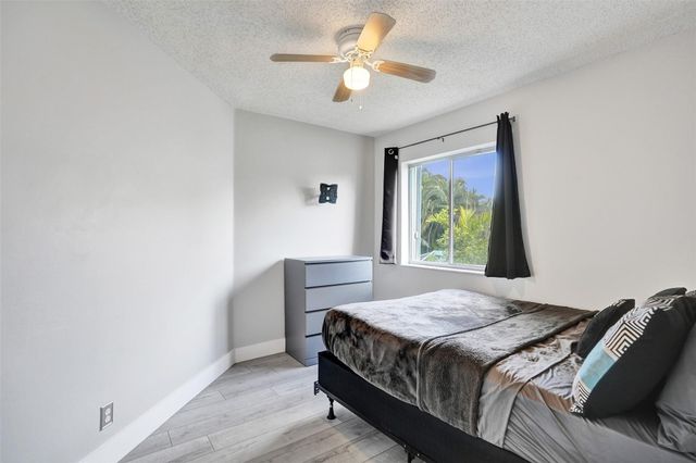 19321 NW 10th Street, Pembroke Pines, FL 33029