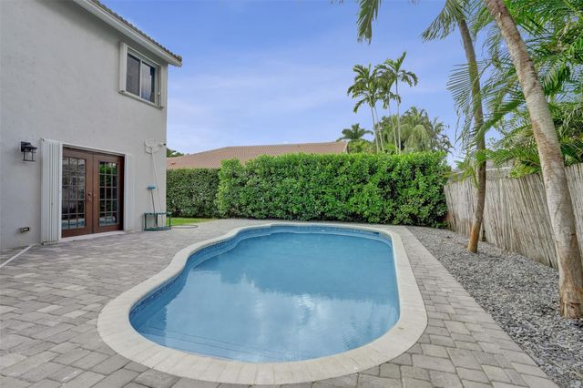 19321 NW 10th Street, Pembroke Pines, FL 33029