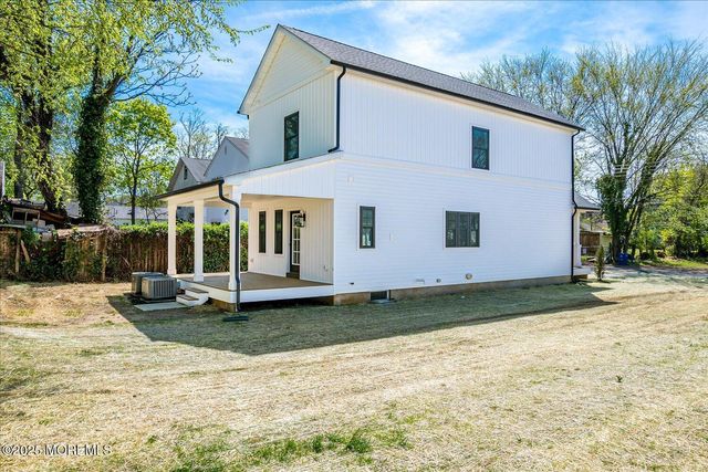 32 Earl Street, Red Bank, NJ 07701