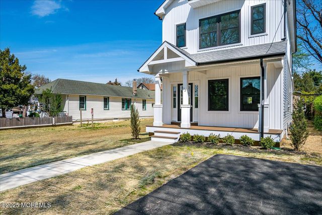 32 Earl Street, Red Bank, NJ 07701