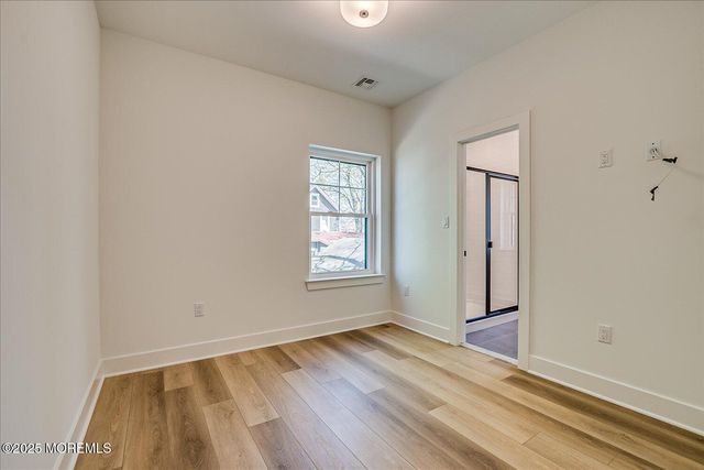 32 Earl Street, Red Bank, NJ 07701