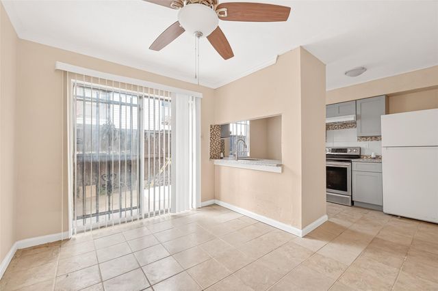 9350 Country Creek Dr 1, Houston, TX 77036