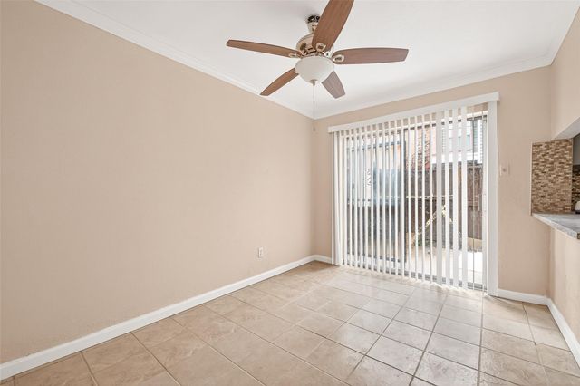 9350 Country Creek Dr 1, Houston, TX 77036