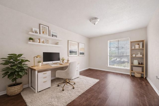 9350 Country Creek Dr 1, Houston, TX 77036