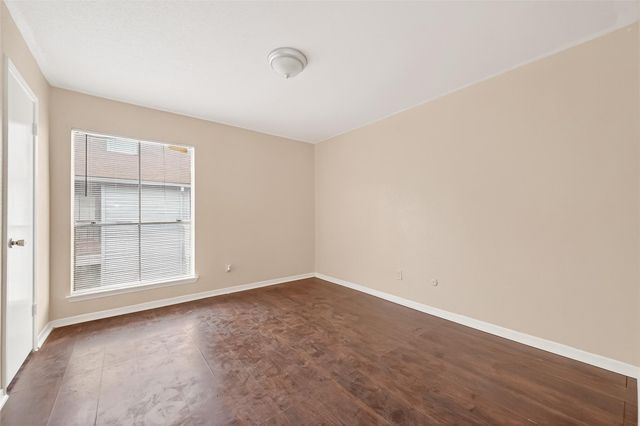 9350 Country Creek Dr 1, Houston, TX 77036