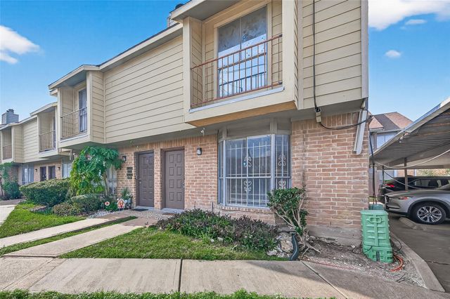 9350 Country Creek Dr 1, Houston, TX 77036