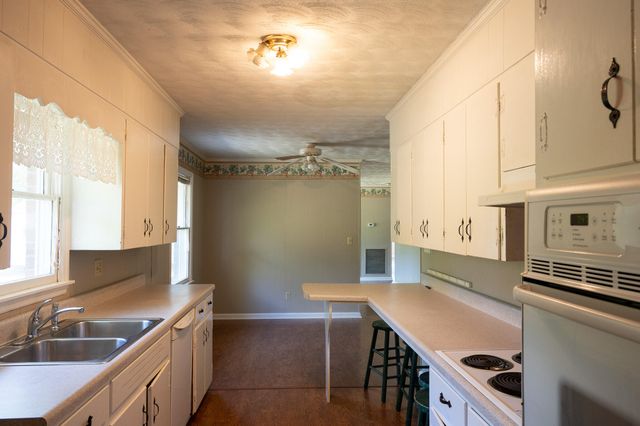 1215 Blount Avenue SW, Cleveland, TN 37311