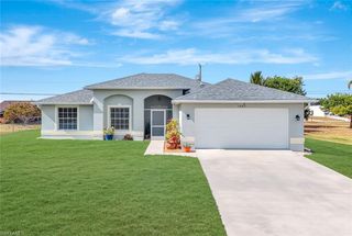 1904 NE 18th PL, Cape Coral, FL 33909