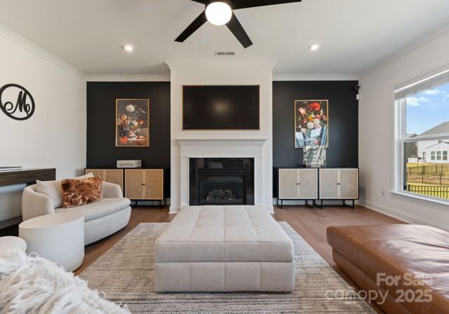 11016 Larkslea Lane, Charlotte, NC 28278