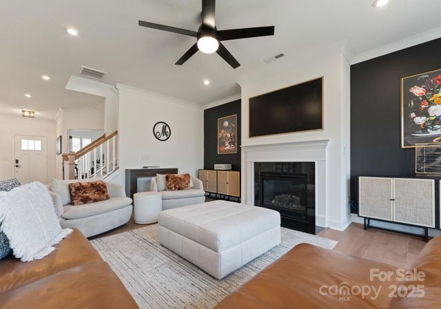 11016 Larkslea Lane, Charlotte, NC 28278