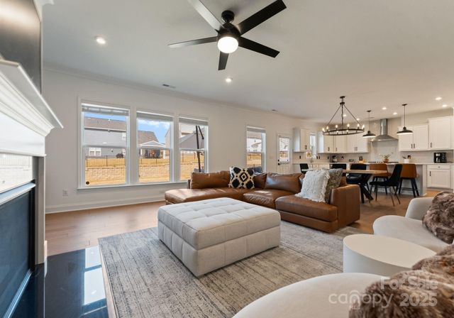 11016 Larkslea Lane, Charlotte, NC 28278