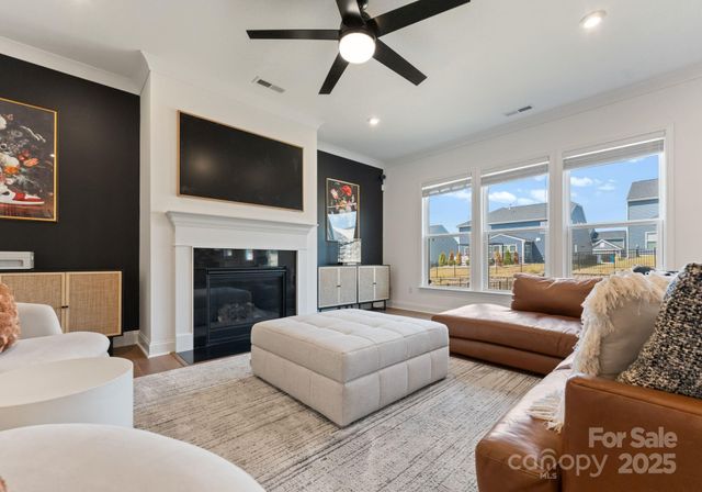 11016 Larkslea Lane, Charlotte, NC 28278