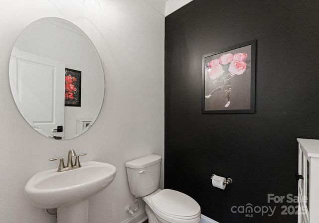 11016 Larkslea Lane, Charlotte, NC 28278