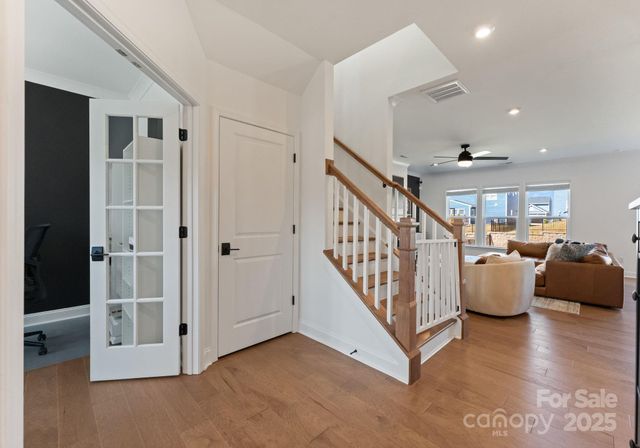 11016 Larkslea Lane, Charlotte, NC 28278